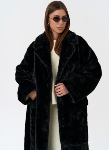 Длинное женское пальто из эко меха с английским воротником