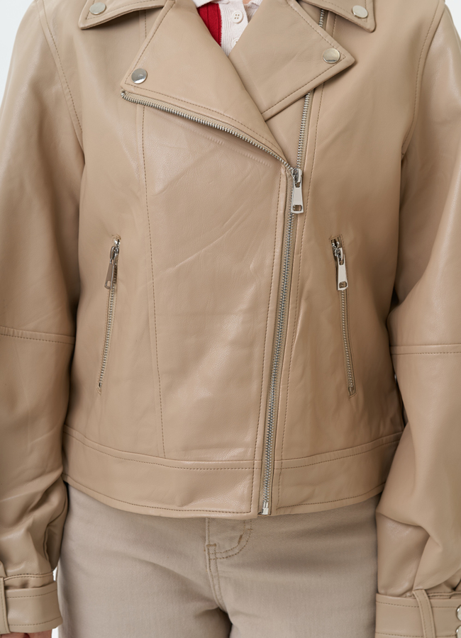 Куртка косуха из эко кожи бежевого цвета модель № 30309 универмаг малина