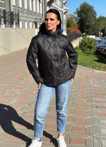 Женская стеганая куртка