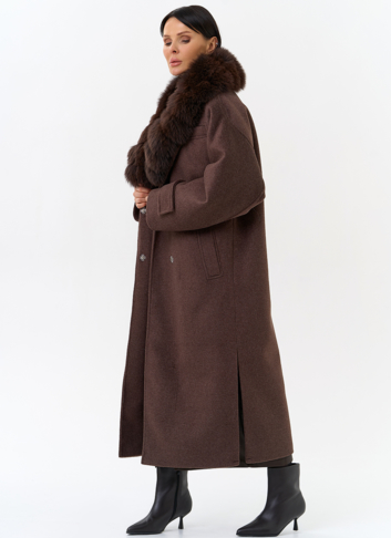 Женское утепленное пальто с отделкой из меха песца