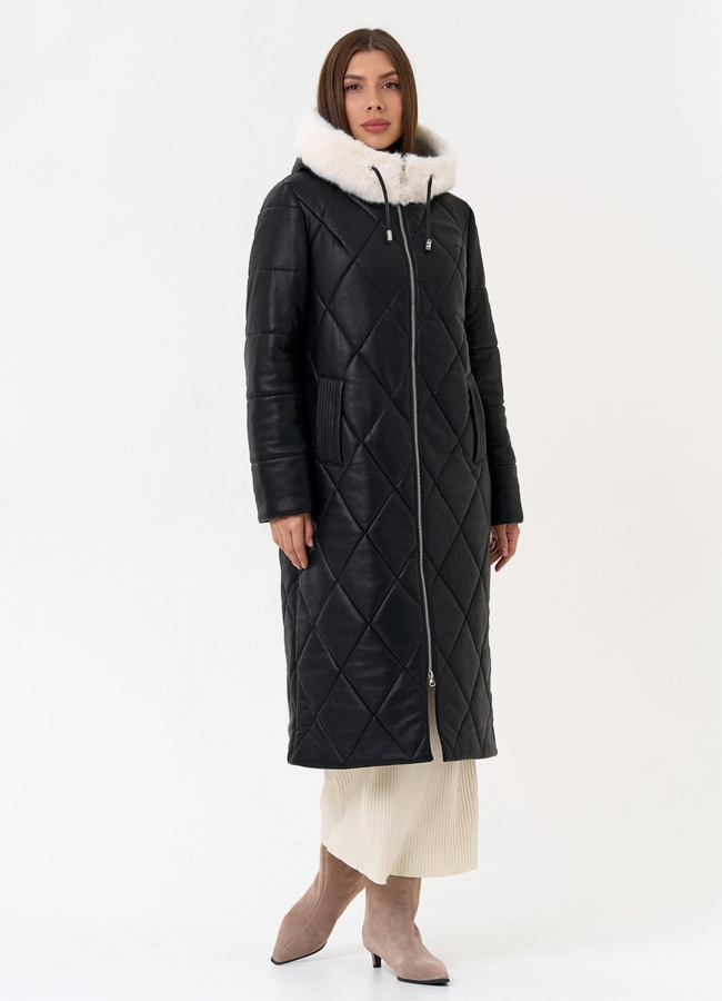 Женское пальто из эко кожи с капюшоном модель № 30721 меха малина