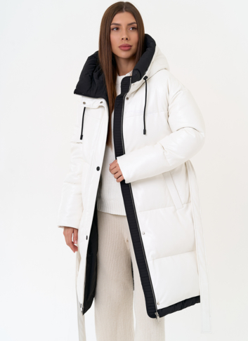 Белый пуховик из эко кожи с поясом