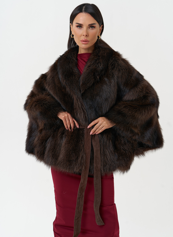 Женская шуба из меха канадского енота