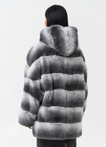 Шуба из кролика с капюшоном