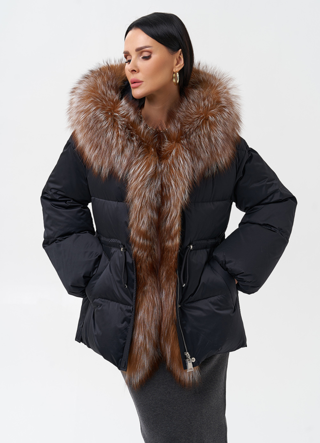Женский пуховик с отделкой из меха лисы модель № 28521 универмаг малина