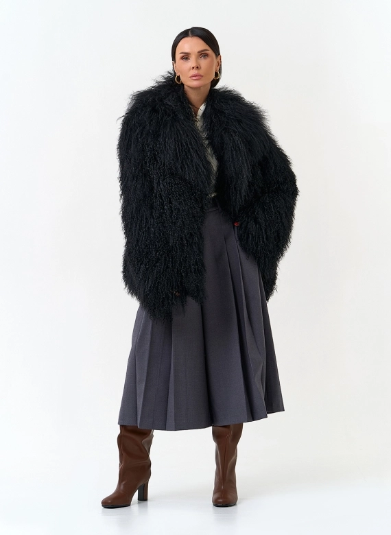 Женская шуба из меха ламы фото