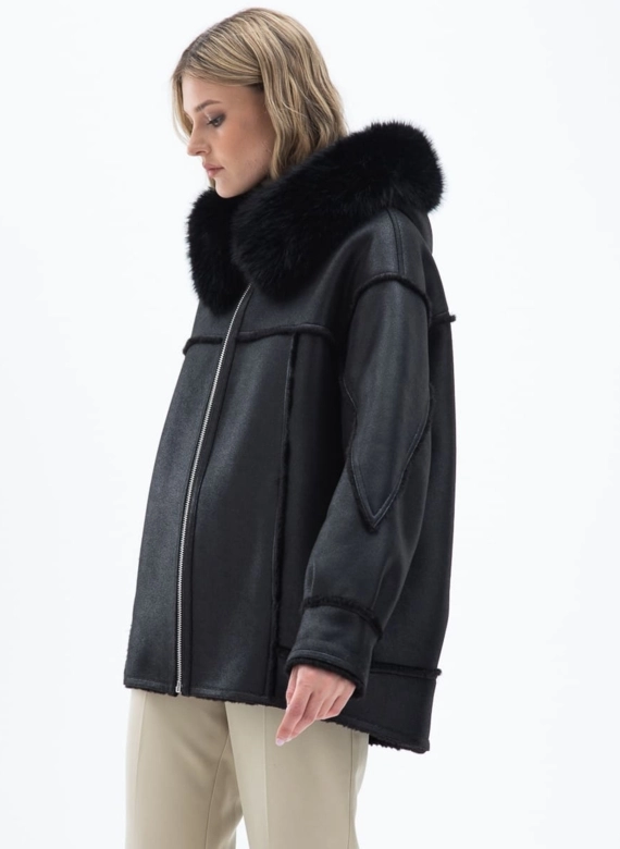 Женская дубленка из эко кожи с капюшоном