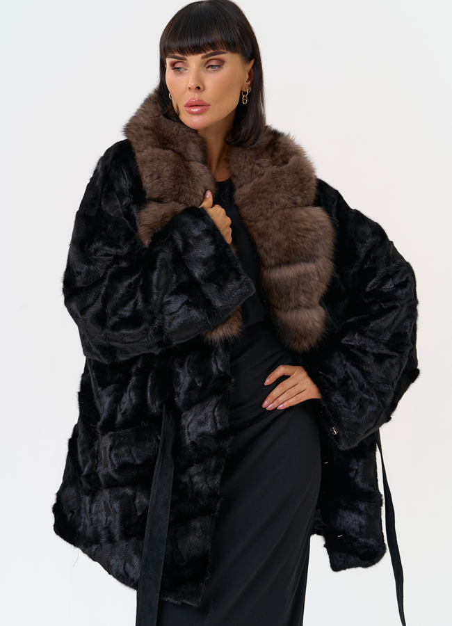 Женская шуба из меха норки  воротником из меха песца модель № 31486 универмаг малина