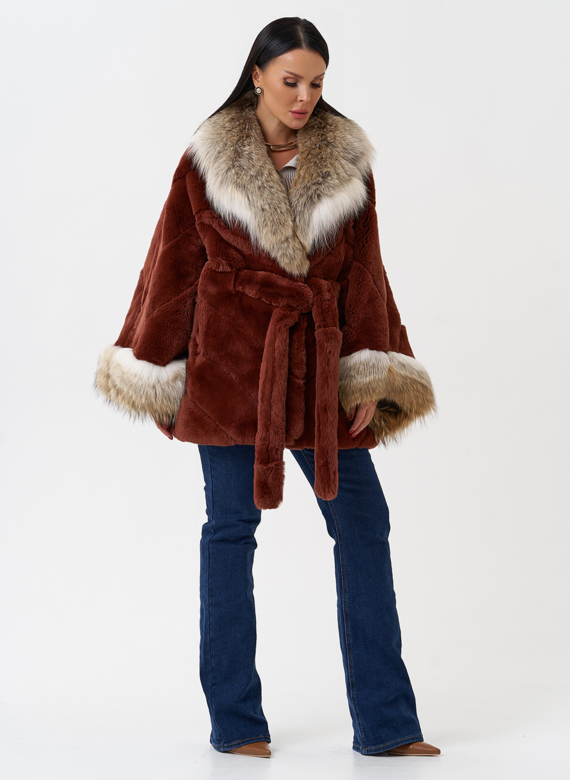 Шуба из кролика с отделкой из меха койота